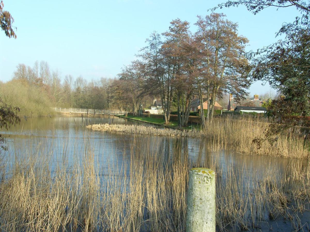 Slapen Bij De Zeeuwse Lala Panzió IJzendijke Kültér fotó