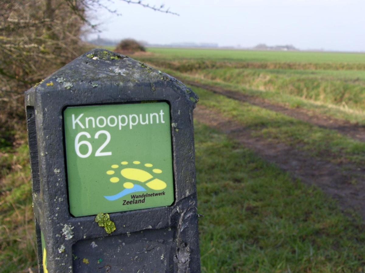 Slapen Bij De Zeeuwse Lala Panzió IJzendijke Kültér fotó